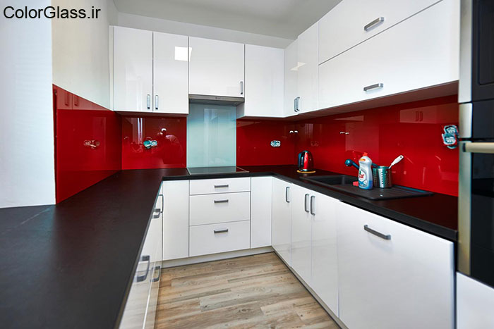 شیشه رنگی،لاکوبل،شیشه رنگی قرمز