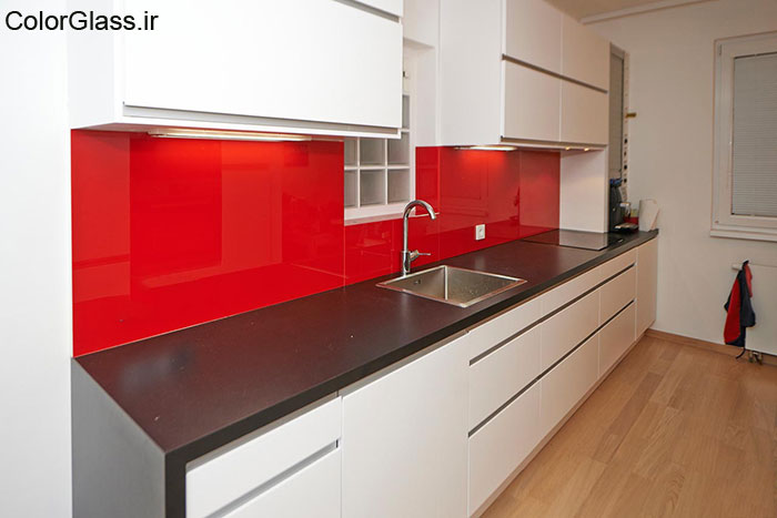 شیشه رنگی،لاکوبل،شیشه رنگی قرمز